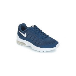Buty Dziecko Nike AIR MAX INVIGOR GRADE SCHOOL. Niebieskie trampki dziewczęce Nike, bez wzorów, bez zapięcia. Za 329,00 zł.