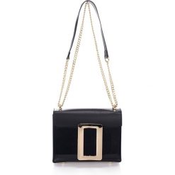 Skórzana torebka w kolorze czarnym - 20 x 15 x 7 cm. Czarne torebki klasyczne damskie Black Bags, w paski, ze skóry, na ramię, bez dodatków. W wyprzedaży za 263,95 zł.