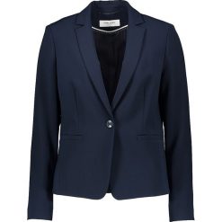 Blezer w kolorze granatowym. Niebieskie bolerka i narzutki damskie Gerry Weber, bez wzorów, bez rękawów. W wyprzedaży za 199,95 zł.