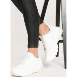 Białe Sneakersy Backyard. Białe buty sportowe damskie marki vices, ze skóry. Za 89,99 zł.
