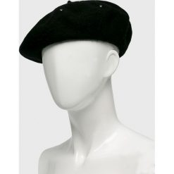 Medicine - Beret Secret Garden. Czarne czapki damskie marki MEDICINE, z wełny. W wyprzedaży za 19,90 zł.