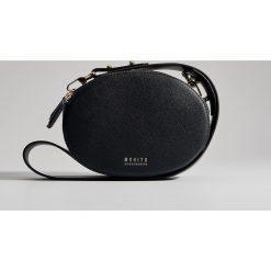 Okrągła torebka typu crossbody - Czarny. Czarne torebki klasyczne damskie Mohito, bez wzorów, bez dodatków. Za 89,99 zł.
