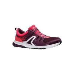 Buty damskie do chodu sportowego PW 240 w kolorze fioletowo-różowym. Różowe buty sportowe damskie NEWFEEL, bez wzorów, z poliesteru, sportowe, trekkingowe. Za 119,99 zł.