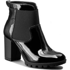 Buty zimowe damskie: Botki BALDOWSKI – D01802-3665-006 Lakier Czarny