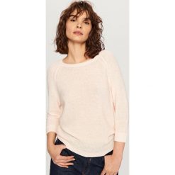 Sweter - Różowy. Czerwone swetry klasyczne damskie marki Reserved, l. Za 49,99 zł.