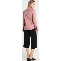 Mos Mosh MATTIE SHIRT Koszula ash rose. Różowe koszule damskie marki Mos Mosh, l, z elastanu. Za 519,00 zł.