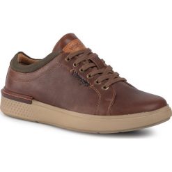 Sneakersy WRANGLER - Discovery Low WM92103A Cognac 064. Pomarańczowe sneakersy męskie Wrangler, bez zapięcia. Za 379,00 zł.