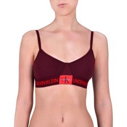Calvin Klein Sport Ovni bez podszewki biustonosz Triangle Phoebe w / maniakalno-czerwone łaty QF4919E XP2 (rozmia. Czerwone biustonosze sportowe damskie Calvin Klein, bez wzorów. W wyprzedaży za 118,00 zł.