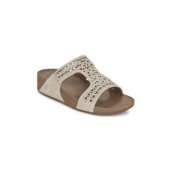 Klapki FitFlop CARMEL SLIDE. Brązowe klapki damskie marki FitFlop, bez wzorów, bez obcasa. Za 423,20 zł.