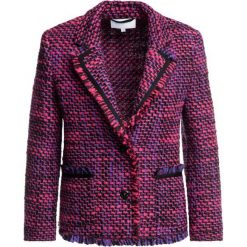 Żakiet Escada Sport Bamini 5031361. Różowe marynarki damskie Escada Sport, bez wzorów, z poliesteru. W wyprzedaży za 1019,00 zł.