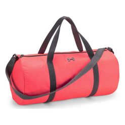 Torba sportowa w kolorze różowym - (S)55 x (W)26 x (G)26 cm. Różowe torebki damskie sportowe Under Armour, w paski, z poliesteru, sportowe, przez ramię, bez dodatków. W wyprzedaży za 79,95 zł.