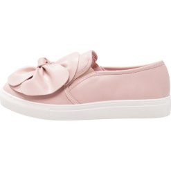 Creepersy damskie: Lost Ink Wide Fit SCARLETT BOW FRONT SLIP ON TRAINER Półbuty wsuwane nude