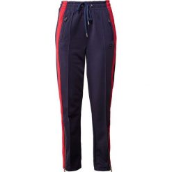 True Religion TRACK PANT Spodnie treningowe solid navy. Niebieskie spodnie damskie marki True Religion, m, z bawełny. Za 799,00 zł.