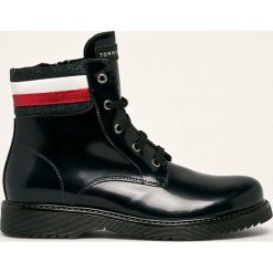 Tommy Hilfiger - Botki. Niebieskie botki dziewczęce TOMMY HILFIGER, na sznurówki. Za 439,90 zł.