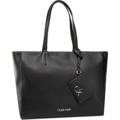 Torebka CALVIN KLEIN - Shopper Md K60K606664 BAX. Czarne torby damskie na zakupy Calvin Klein, bez wzorów, ze skóry ekologicznej, bez dodatków. Za 699,00 zł.