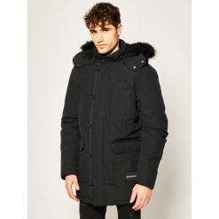 Parka Calvin Klein Jeans J30J313108. Czarne kurtki męskie Calvin Klein Jeans, xl, bez wzorów, z bawełny, bez kaptura. W wyprzedaży za 729,00 zł.