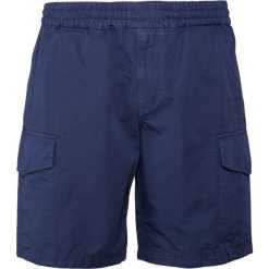 PS by Paul Smith MILITARY Szorty dark blue. Niebieskie spodenki i szorty męskie marki PS by Paul Smith, m, bez wzorów, z bawełny. W wyprzedaży za 343,60 zł.