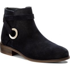 Botki TOMMY HILFIGER - Flat Bootie With Eyelets FW0FW02267 Midnight 403. Niebieskie botki damskie na obcasie TOMMY HILFIGER, z materiału. Za 649,00 zł.