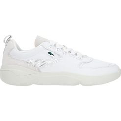 Skórzane sneakersy "Wildcard" w kolorze białym. Białe sneakersy męskie Lacoste, na sznurówki. W wyprzedaży za 299,95 zł.