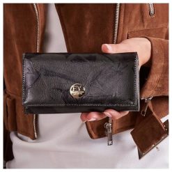 Skórzany portfel damski czarno - zielony Forever Young 64003 - CZARNY Z ZIELONYM. Czarne portfele damskie FOREVER YOUNG, bez wzorów, ze skóry. Za 79,99 zł.
