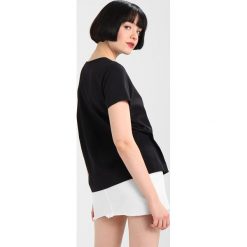T-shirty damskie: Champion Reverse Weave CLASSIC SMALL LOGO Tshirt basic black