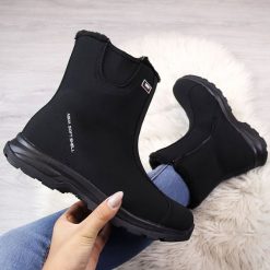 Czarne śniegowce wodoodporne DK Soft Shell - czarny. Czarne śniegowce damskie DK, z tkaniny, bez zapięcia. Za 149,99 zł.