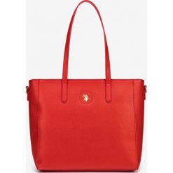U.S. Polo Assn Jones Torebka Czerwony. Czerwone torebki klasyczne damskie U.S. Polo Assn., w paski, z materiału, bez dodatków. Za 343,95 zł.