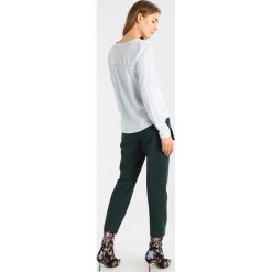 Bluzki damskie: Vila VICAVA V NECK Bluzka plein air