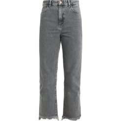 Wrangler RETRO Jeansy Straight Leg grey mules. Szare jeansy damskie Wrangler. Za 349,00 zł.
