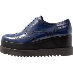 Jonak AMICO Oksfordki bleu marine. Niebieskie jazzówki damskie marki Jonak, marine, na sznurówki. Za 499,00 zł.