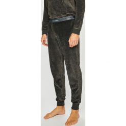 Calvin Klein Underwear - Spodnie piżamowe. Szare piżamy męskie marki Calvin Klein Underwear, s, z elastanu. W wyprzedaży za 239,90 zł.