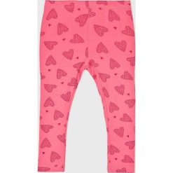 Name it - Legginsy dziecięce 92-122 cm. Różowe spodnie dziewczęce marki Name it, bez wzorów, z elastanu. W wyprzedaży za 29,90 zł.