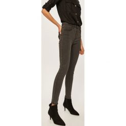Answear - Jeansy. Szare jeansy damskie ANSWEAR, s, bez wzorów, z elastanu. W wyprzedaży za 89,90 zł.