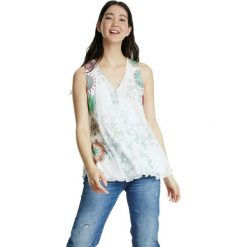 Desigual Bluzka damska Carnagy 20SWTKB1 L biala. Białe bluzki damskie Desigual, l, bez wzorów, bez kołnierzyka, bez rękawów. Za 269,00 zł.