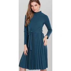 Miętowa Sukienka For You. Zielone sukienki damskie Renee, uniwersalny, z okrągłym kołnierzem, długie, midi, plisowane. Za 99,99 zł.