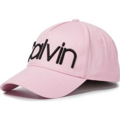 Czapka z daszkiem CALVIN KLEIN - Cap K60K605927 TEA. Różowe czapki damskie Calvin Klein, bez wzorów, z bawełny. W wyprzedaży za 109,00 zł.