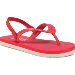 Sandały JACK WOLFSKIN - Eezy K 4038761 S Red/White Sand. Czerwone sandały dziewczęce Jack Wolfskin, z tworzywa sztucznego, bez zapięcia. Za 69,00 zł.