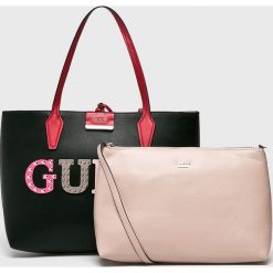 Guess Jeans - Torebka dwustronna. Czarne torby na zakupy damskie marki Guess Jeans, z aplikacjami, z jeansu, do ręki, duże. W wyprzedaży za 359,90 zł.
