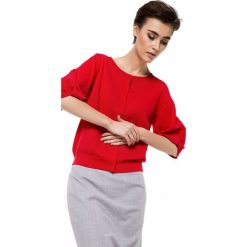 Kardigan w kolorze czerwonym. Czerwone swetry damskie Deni Cler, bez wzorów, z denimu. W wyprzedaży za 262,95 zł.