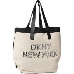 Torebka DKNY - Cori-Shopper R01ADG93 Ivory/Silver IYS. Brązowe torby damskie na zakupy DKNY, bez wzorów, z materiału, klasyczne, bez dodatków. Za 719,00 zł.