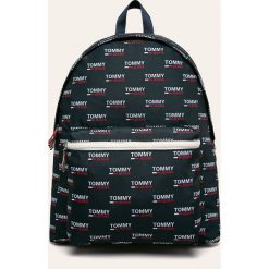 Tommy Jeans - Plecak. Niebieskie plecaki męskie Tommy Jeans, bez wzorów, z poliesteru. Za 339,90 zł.