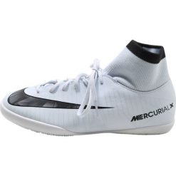 Nike Performance MERCURIAL X VICTORY 6 CR7 DF IC Halówki blue tint/black/white/blue tint. Białe buty skate męskie Nike Performance, z gumy, do piłki nożnej. W wyprzedaży za 209,30 zł.