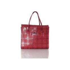 Torebka kuferek w kratę. Czerwone kuferki damskie Kamila lima, w paski, ze skóry, eleganckie, bez dodatków. Za 448,00 zł.