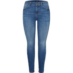 Dżinsy "Delly" - Skinny fit - w kolorze niebieskim. Niebieskie jeansy damskie Pieces, Vila, xxs. W wyprzedaży za 128,95 zł.