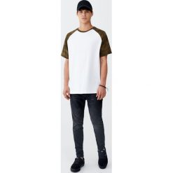 Czarne jeansy carrot fit. Czarne jeansy męskie marki Pull&Bear, m, bez wzorów. Za 109,00 zł.