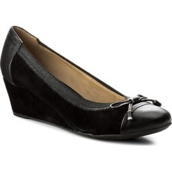 Półbuty GEOX - D Floralie A D54T4A 021KF C9999 Black. Czarne półbuty damskie Geox, bez wzorów, ze skóry, bez obcasa, na koturnie, bez zapięcia. W wyprzedaży za 199,00 zł.