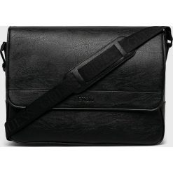 Guess Jeans - Torba. Czarne torby męskie skórzane Guess Jeans, w paski, z poliesteru, na ramię, małe. W wyprzedaży za 399,90 zł.