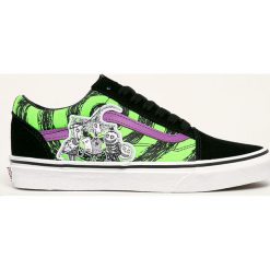 Vans - Tenisówki x Nightmare Before Christmas. Czarne trampki i tenisówki damskie Vans, bez wzorów, ze skóry, na sznurówki. Za 359,90 zł.