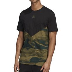 ADIDAS CAMOUFLAGE BLOCK T-SHIRT > FM3356. Koszulki męskie Adidas, xl, w paski, z bawełny, z okrągłym kołnierzem, z krótkim rękawem, krótkie. Za 119,99 zł.