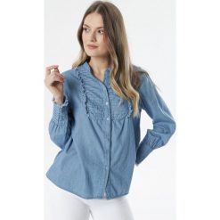 Niebieska Koszula Malimia. Niebieskie bluzki damskie Born2be, na imprezę, s, z aplikacjami, z jeansu, ze stójką, z długim rękawem. Za 129,99 zł.